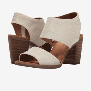 Majorca Block Heel Sandal
TOMS, Size 9